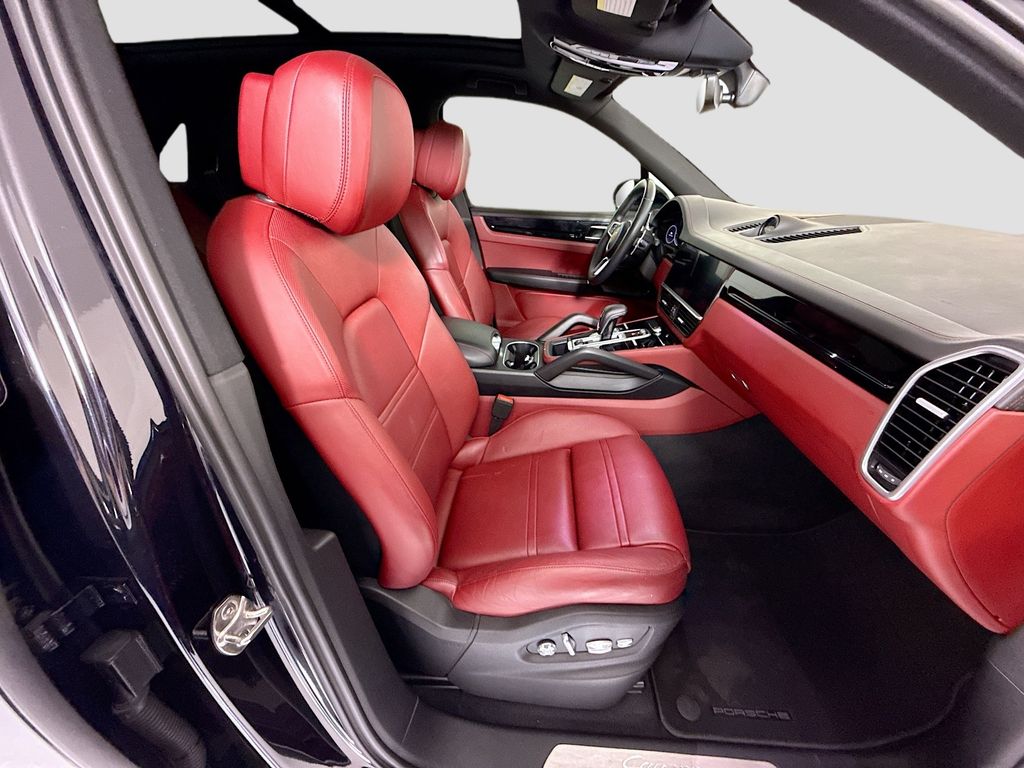 Thumbnail: 2019 Porsche Cayenne - 20