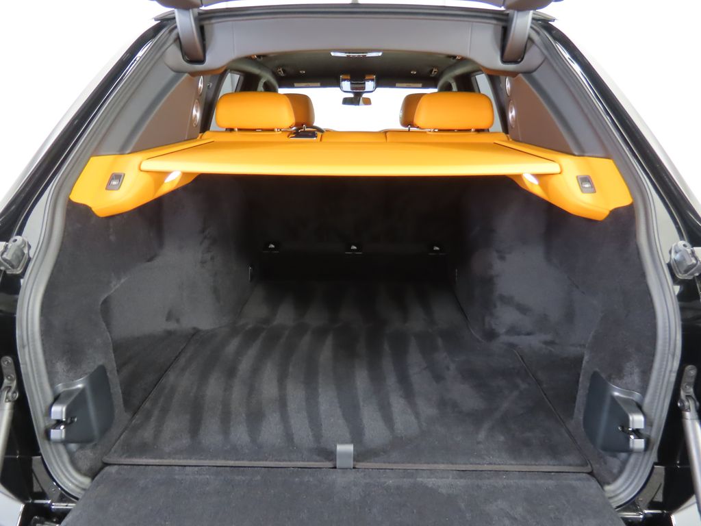 Thumbnail: 2023 Rolls-Royce Cullinan - 28