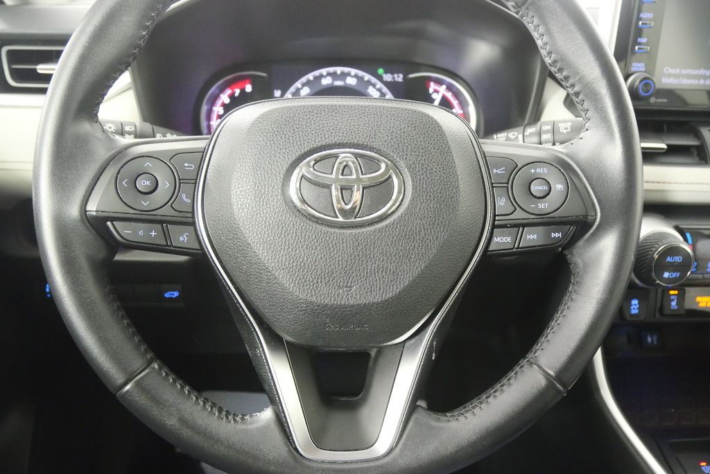 Thumbnail: 2019 Toyota RAV4 - 20