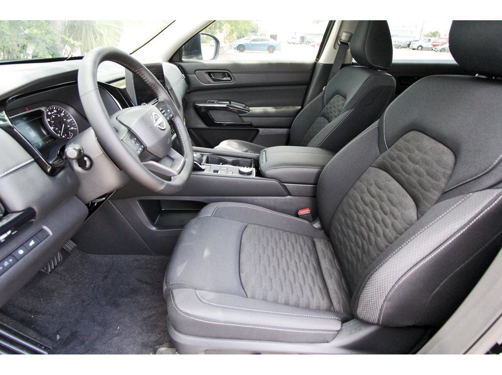 2026 Nissan Pathfinder SV - 5