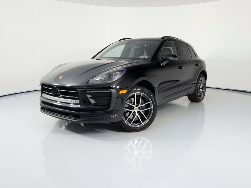 Black 2026 Porsche Macan SUV / Crossover 7-Speed Automatic