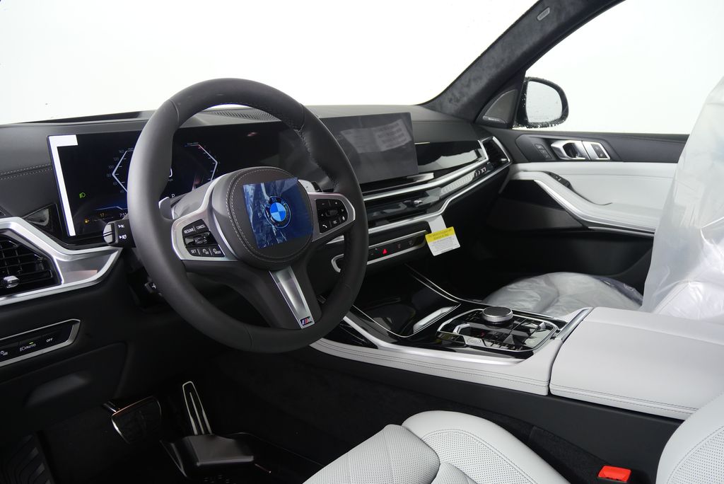 2026 BMW X7 xDrive40i 12