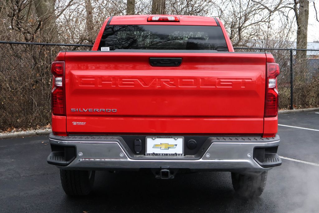 2025 Chevrolet Silverado 1500 WT 6