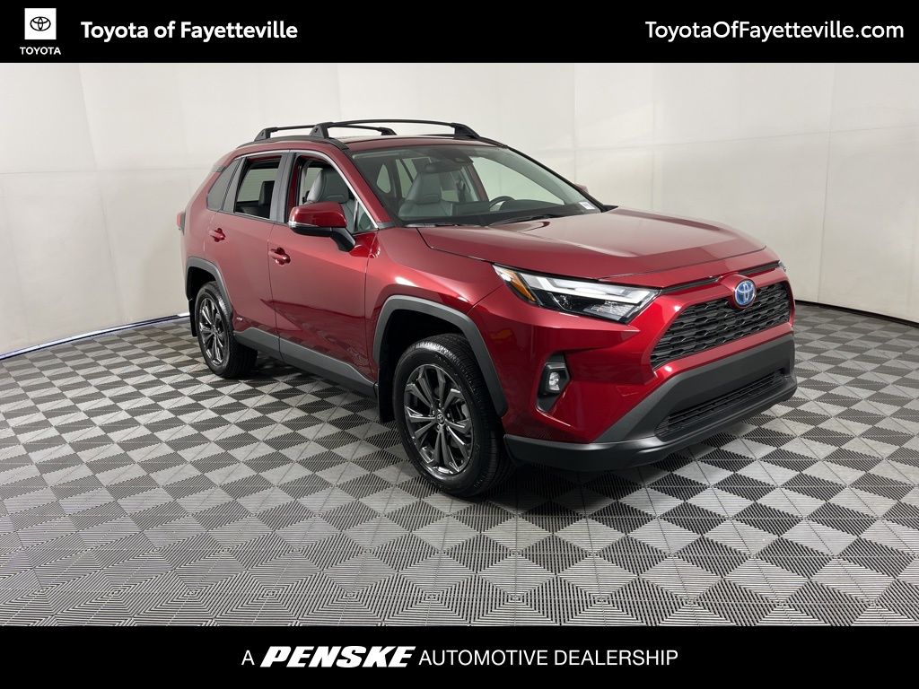 2024 Toyota RAV4 XLE Premium 16