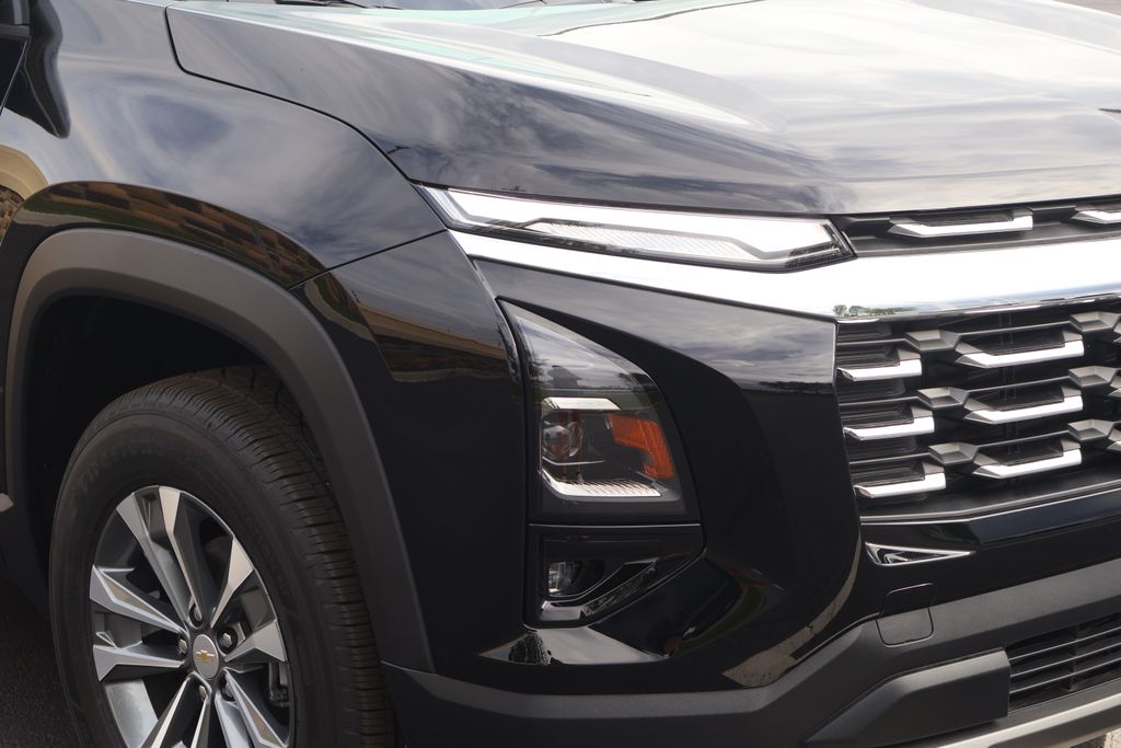 Thumbnail: 2026 Chevrolet Equinox - 3