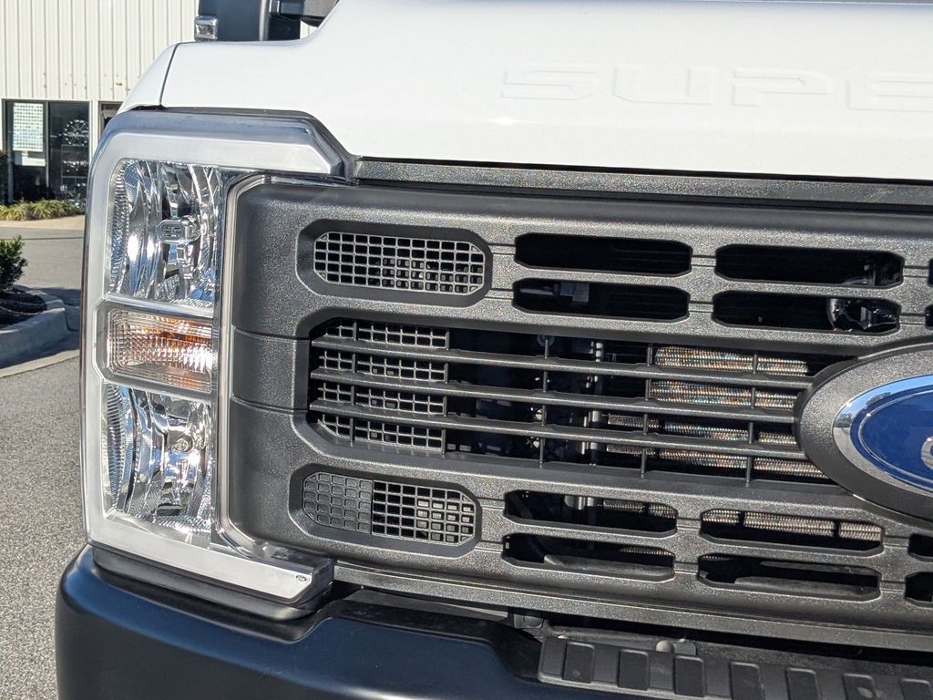 2026 Ford F-350 Chassis XL