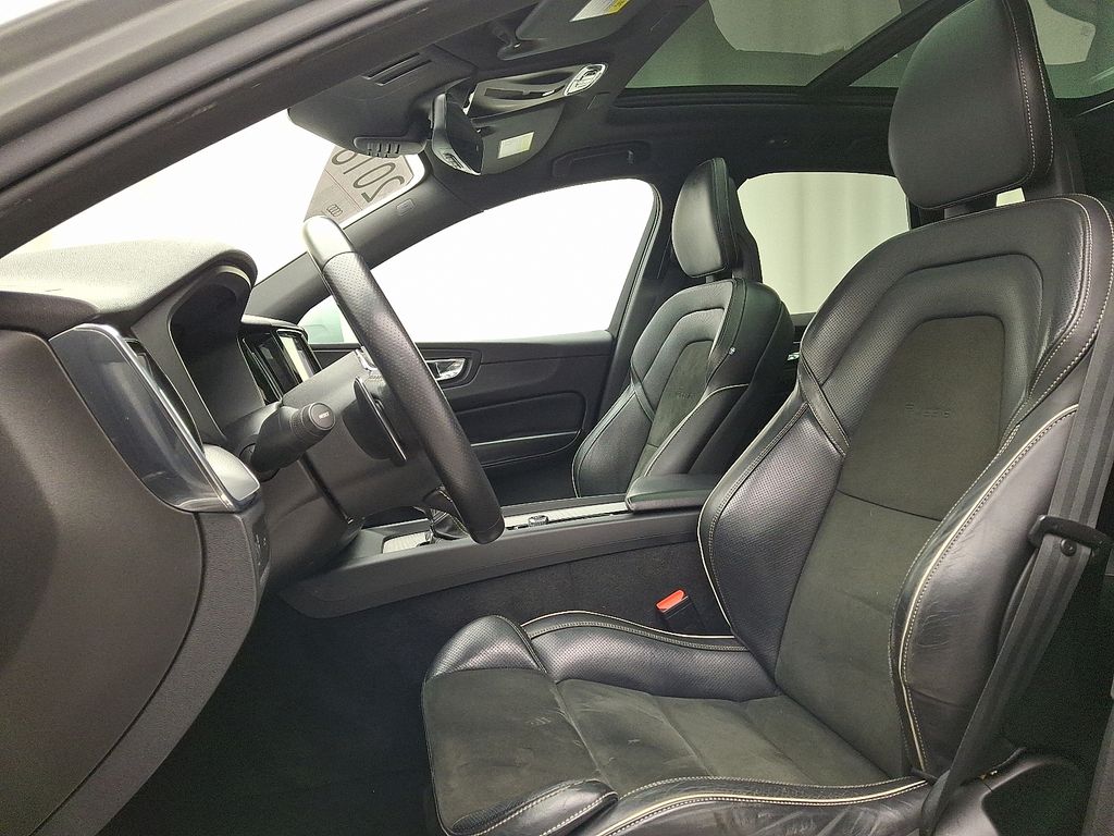 Thumbnail: 2018 Volvo XC60 - 13