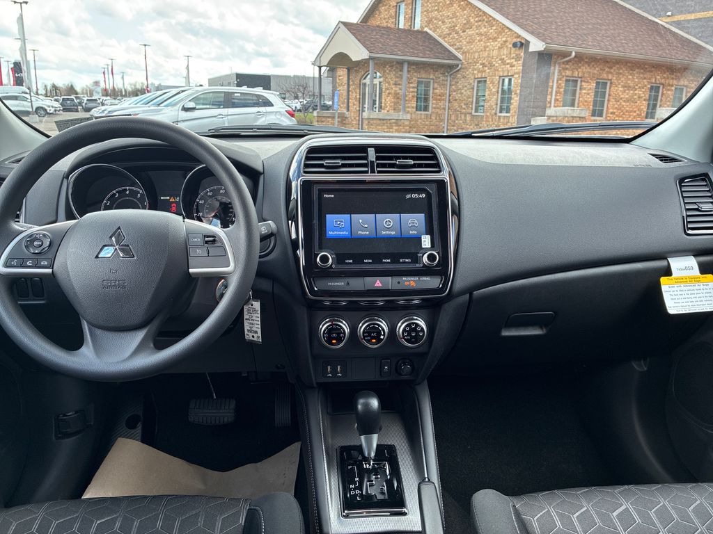 2026 Mitsubishi Outlander Sport 2.0 ES White at Auto Express Mitsubishi