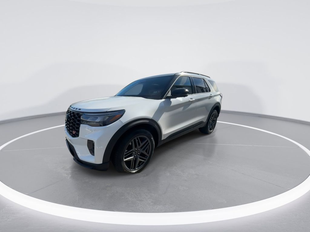 New 2026 Star White Metallic Tri-Coat Ford ST image 4