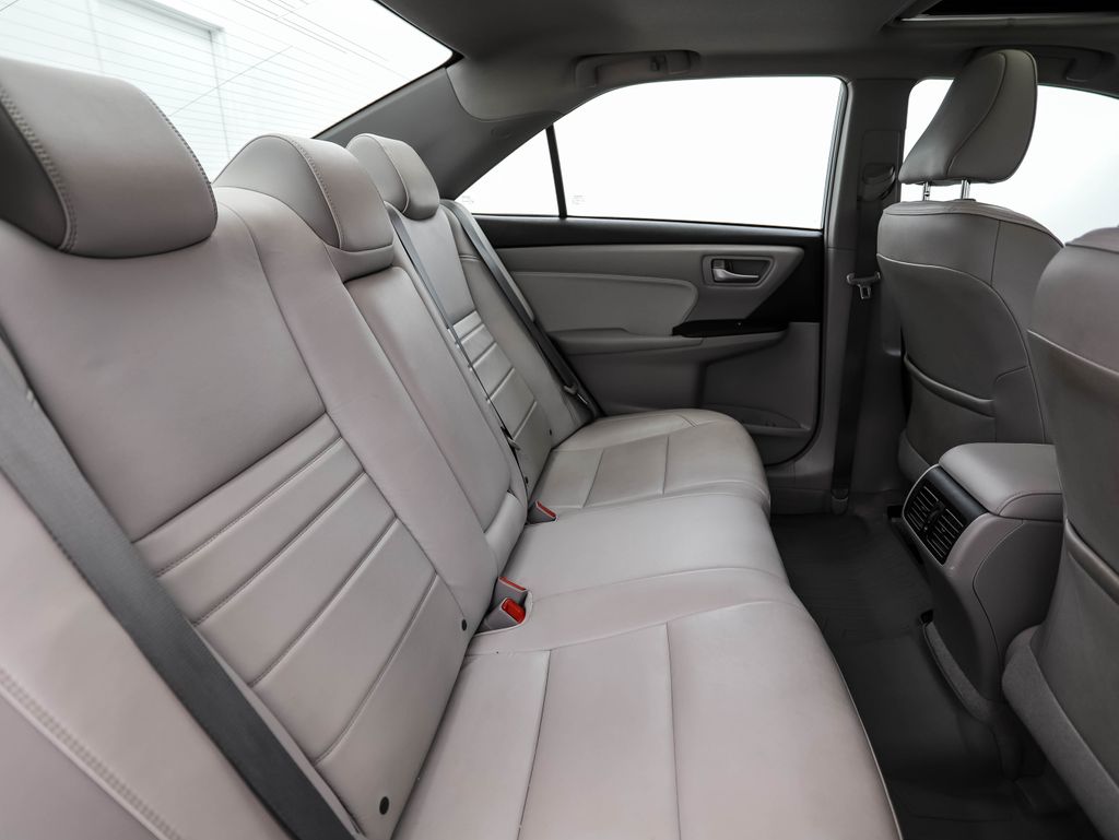 Thumbnail: 2015 Toyota Camry - 26