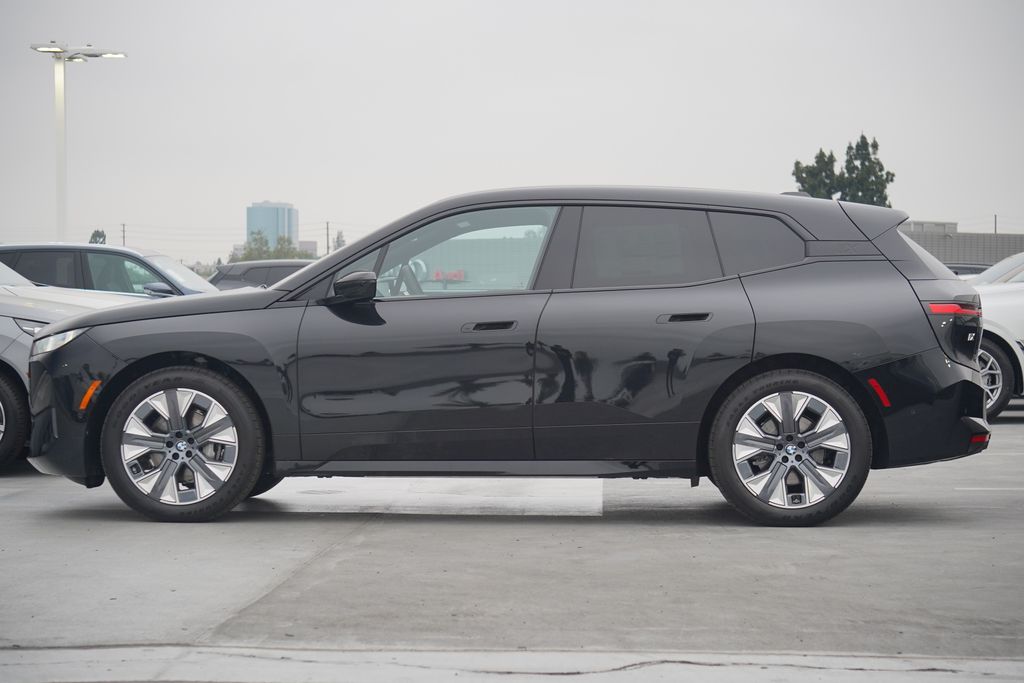 Thumbnail: 2026 BMW iX - 4