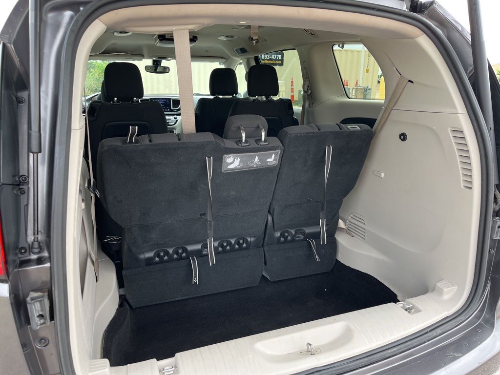 2019 Chrysler Pacifica Touring Plus 8