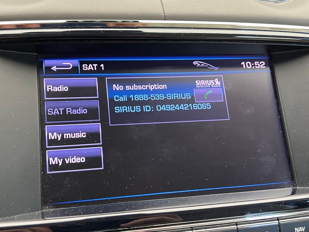 2012 Jaguar XJ Base 15