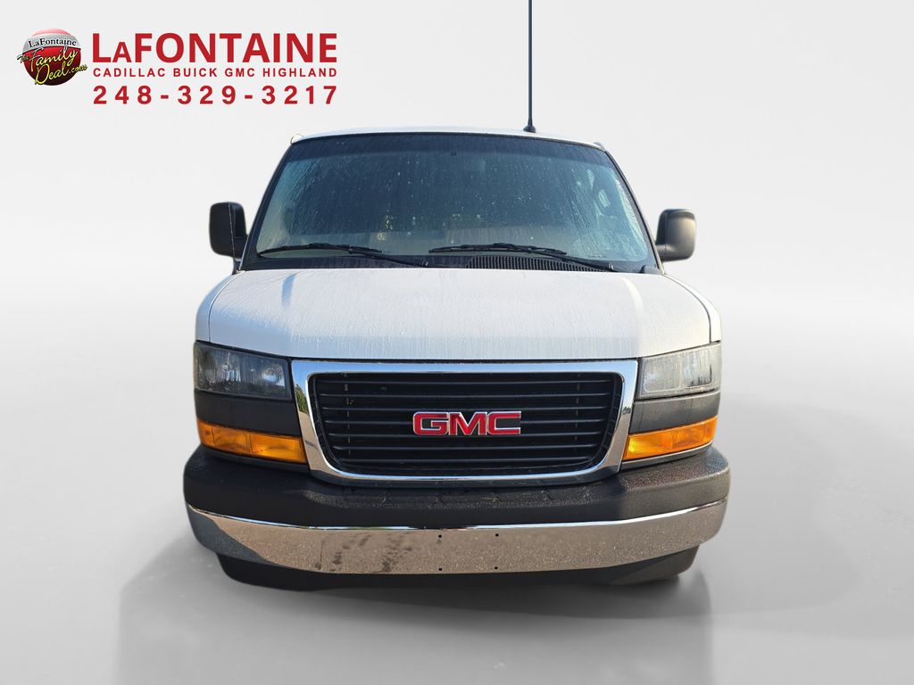 2022 GMC Savana 2500 Work Van 2