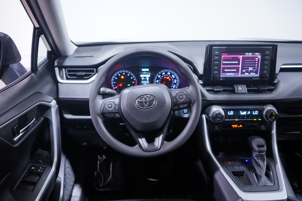 Thumbnail: 2020 Toyota RAV4 - 10