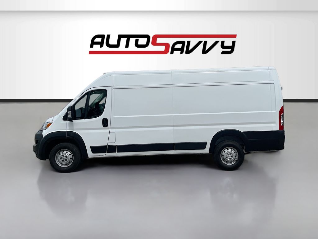 Used 2023 White Ram High Roof image 4