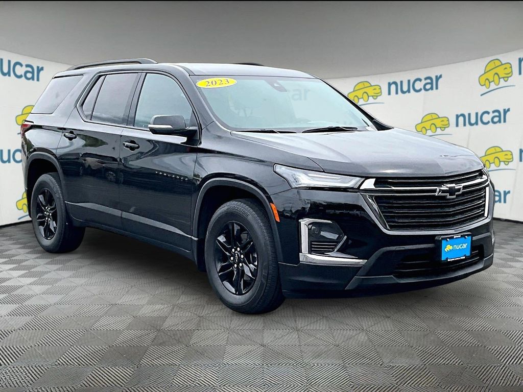 Mosaic Black Metallic 2023 Chevrolet Traverse LT Cloth AWD SUV / Crossover Four-Wheel Drive 9-Speed Automatic