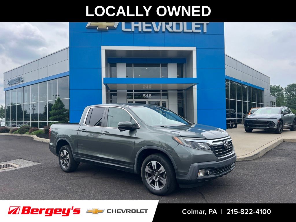 Gray 2017 Honda Ridgeline Pickup Truck All-Wheel Drive 6-Speed Automatic