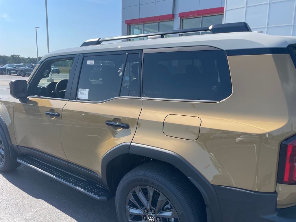 2025 Toyota Land Cruiser photo 6