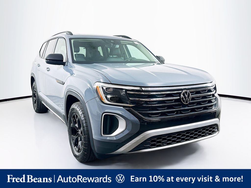 Pure Gray 2025 Volkswagen Atlas SUV / Crossover All-Wheel Drive 8-Speed Automatic