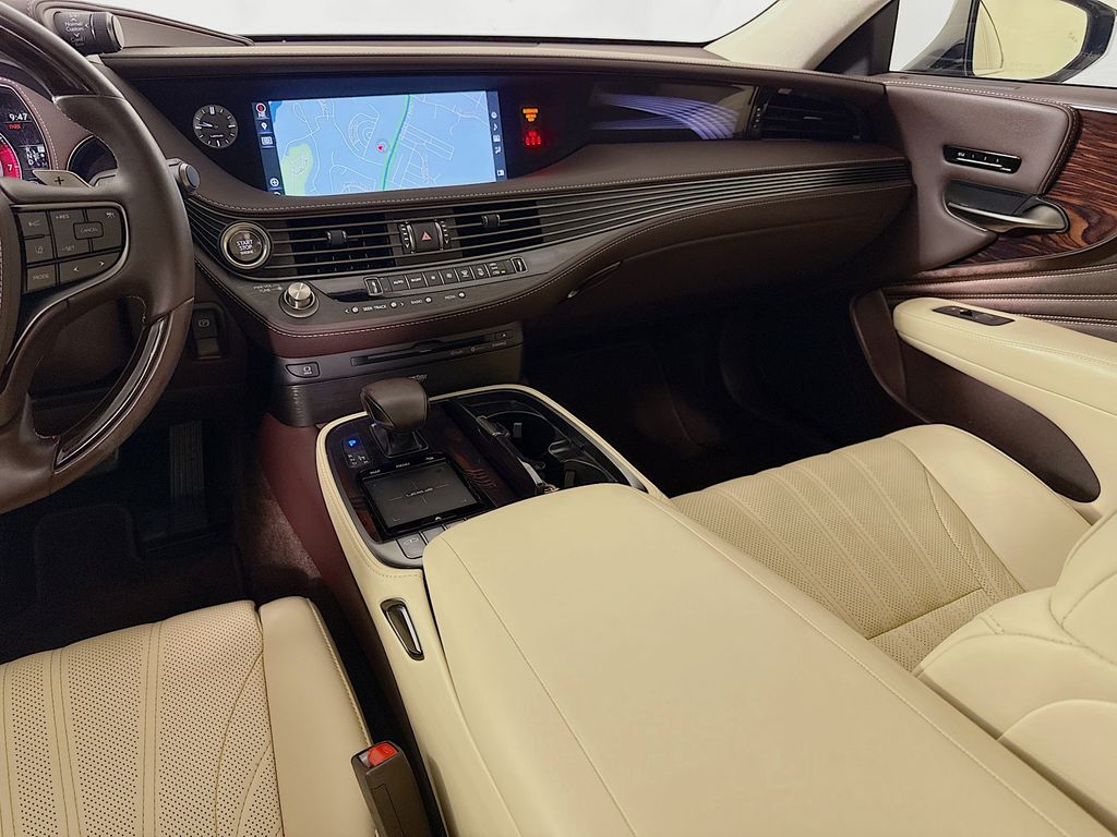 Thumbnail: 2020 Lexus LS - 24