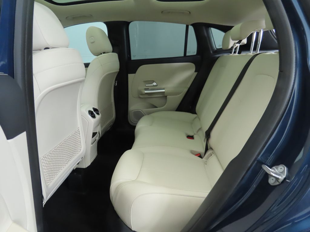 Thumbnail: 2021 Mercedes-Benz GLA - 21