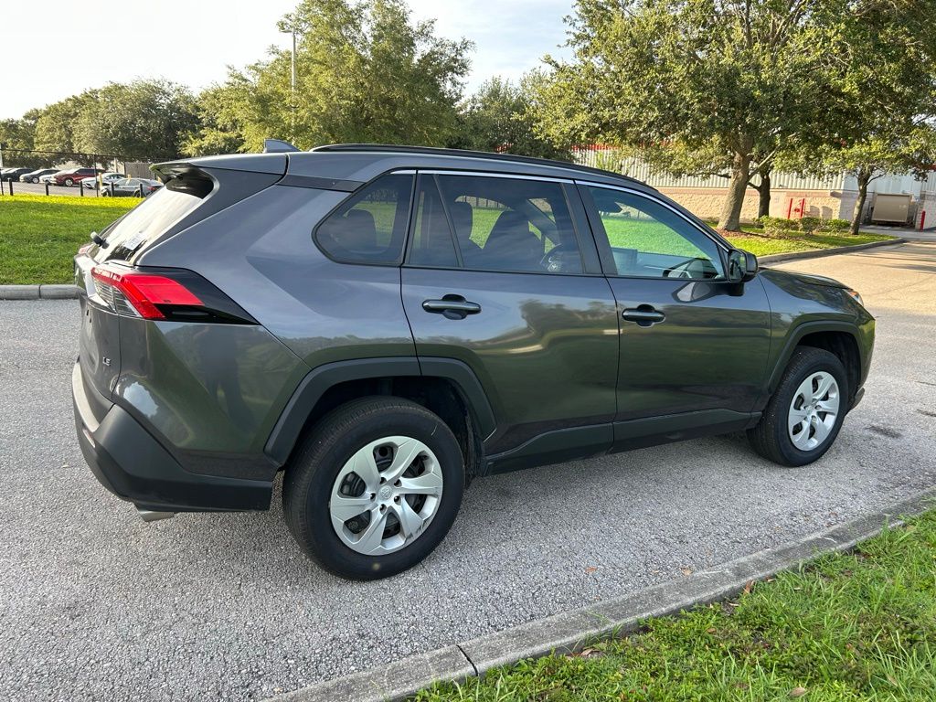 Thumbnail: 2021 Toyota RAV4 - 5