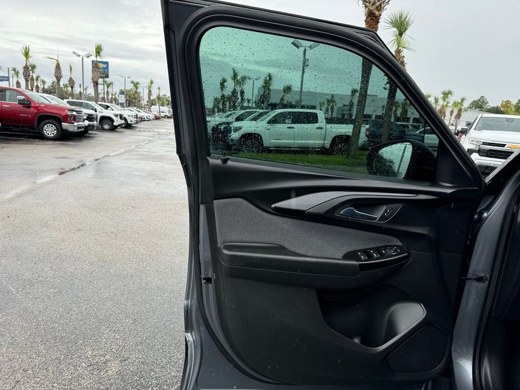 2021 Chevrolet TrailBlazer LS 35