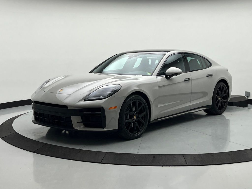 2024 Porsche Panamera 4 -
                Chantilly, VA