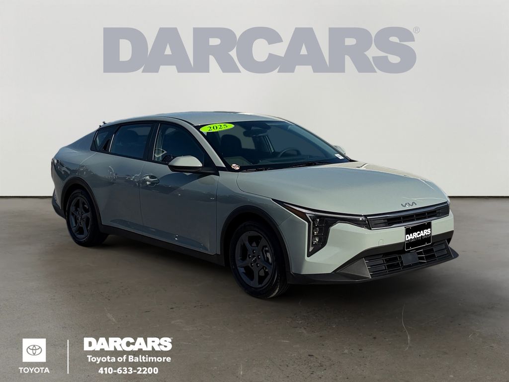 2025 Kia K4 LXS FWD