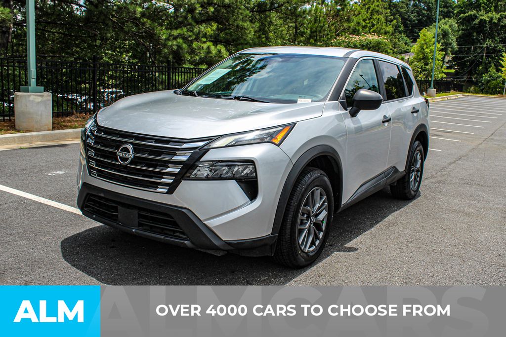 Used 2024 Silver Nissan S image 3