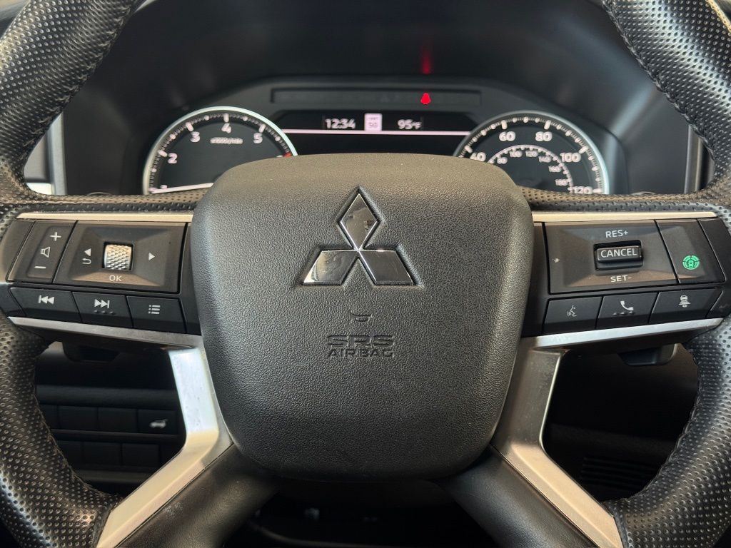 2024 Mitsubishi Outlander SE Silver at South Houston Nissan