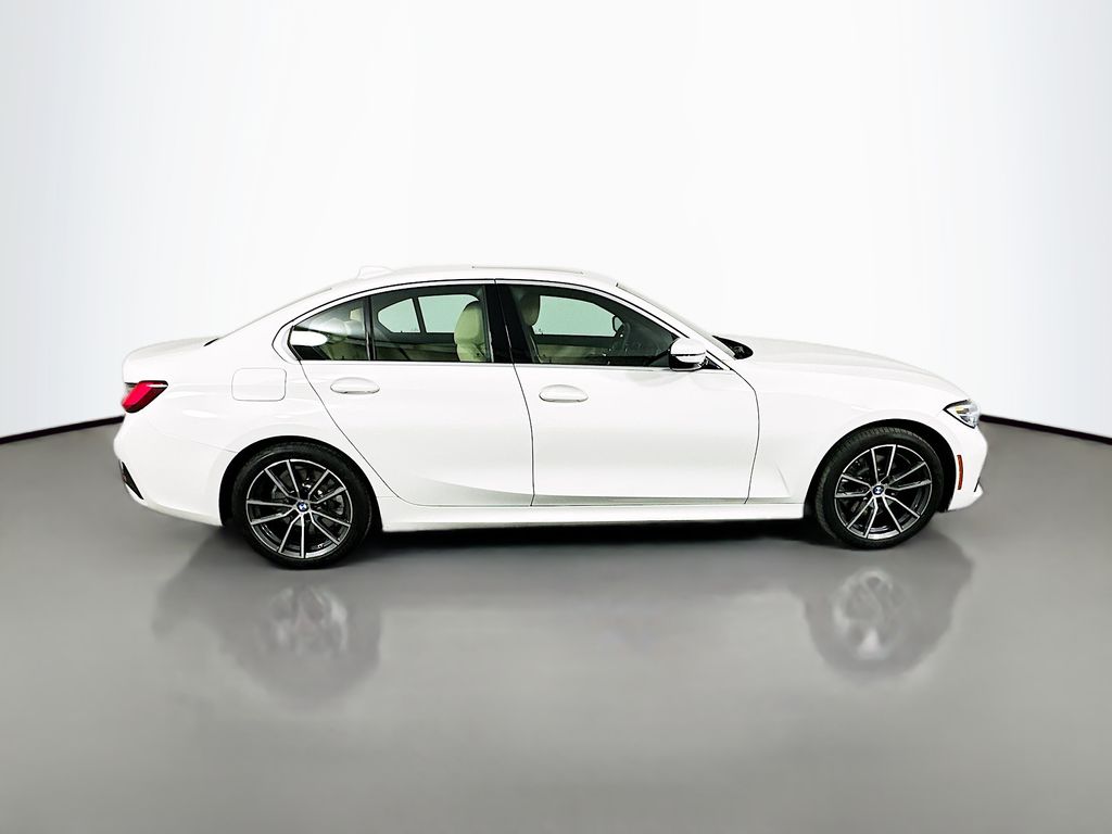 Thumbnail: 2021 BMW 3 Series - 4