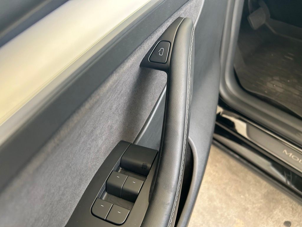 Used 2024 Black Tesla Long Range image 34