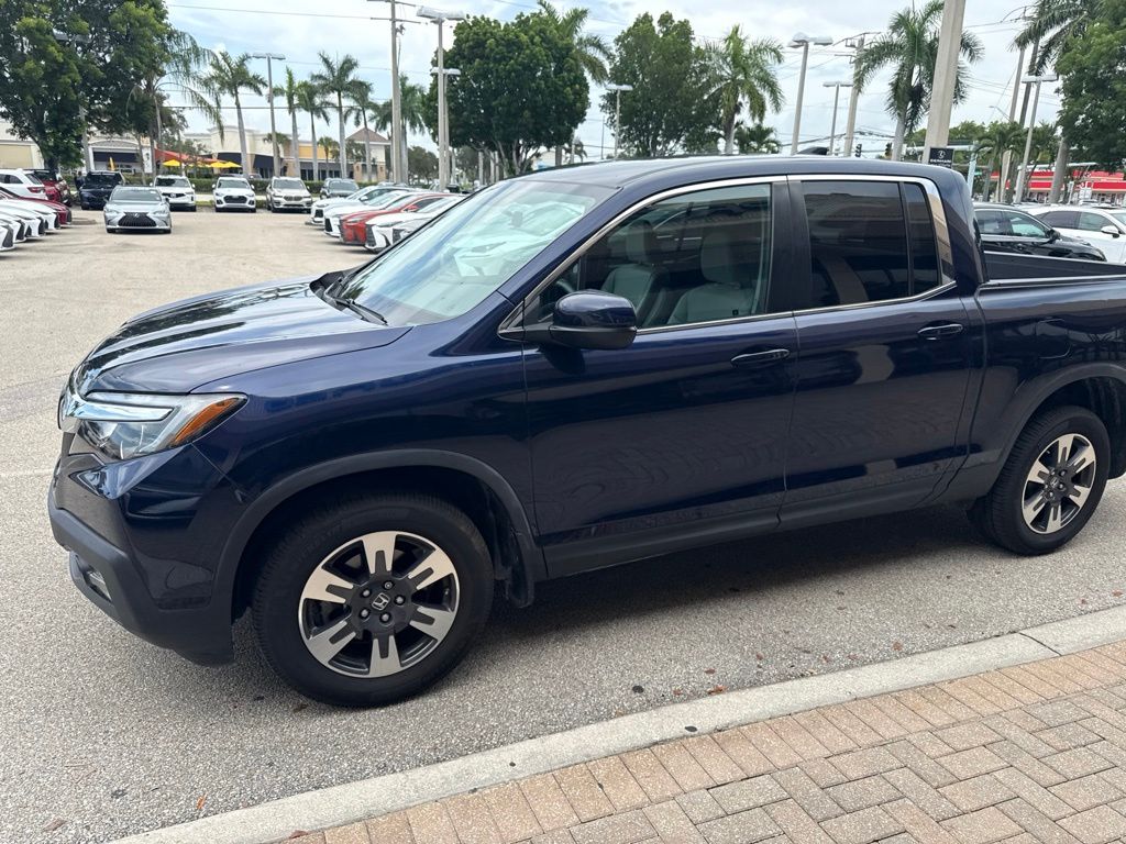 Used 2017 Blue Honda RTL image 4