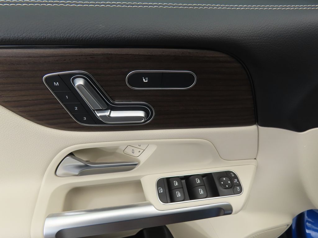 Thumbnail: 2026 Mercedes-Benz GLB - 22