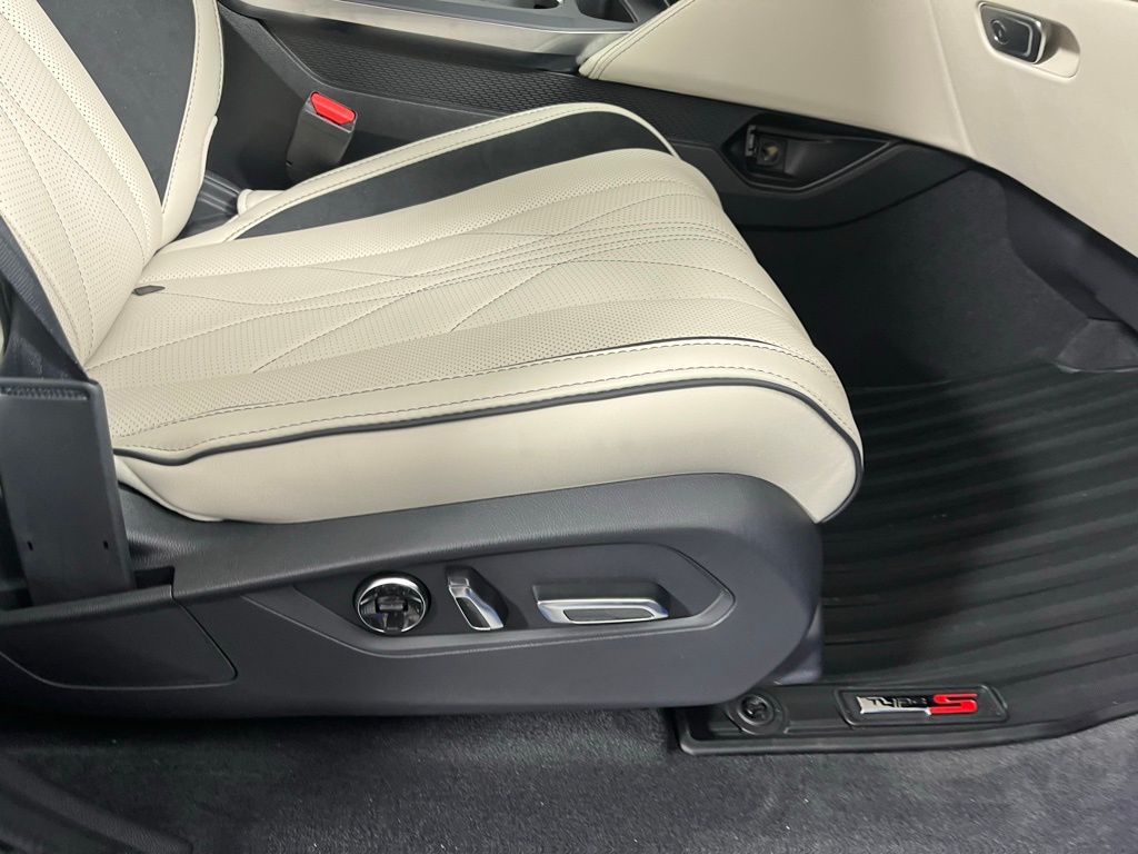 Thumbnail: 2026 Acura MDX - 10