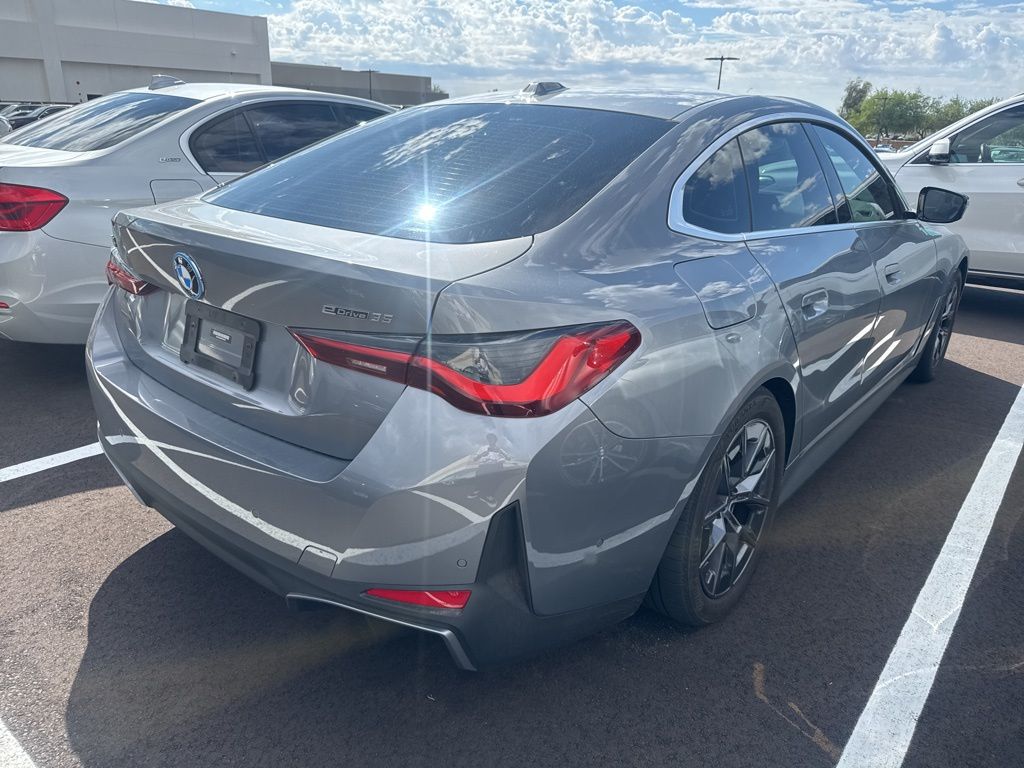 Thumbnail: 2023 BMW i4 - 2