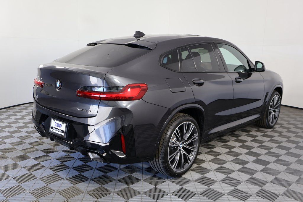 Thumbnail: 2025 BMW X4 - 2