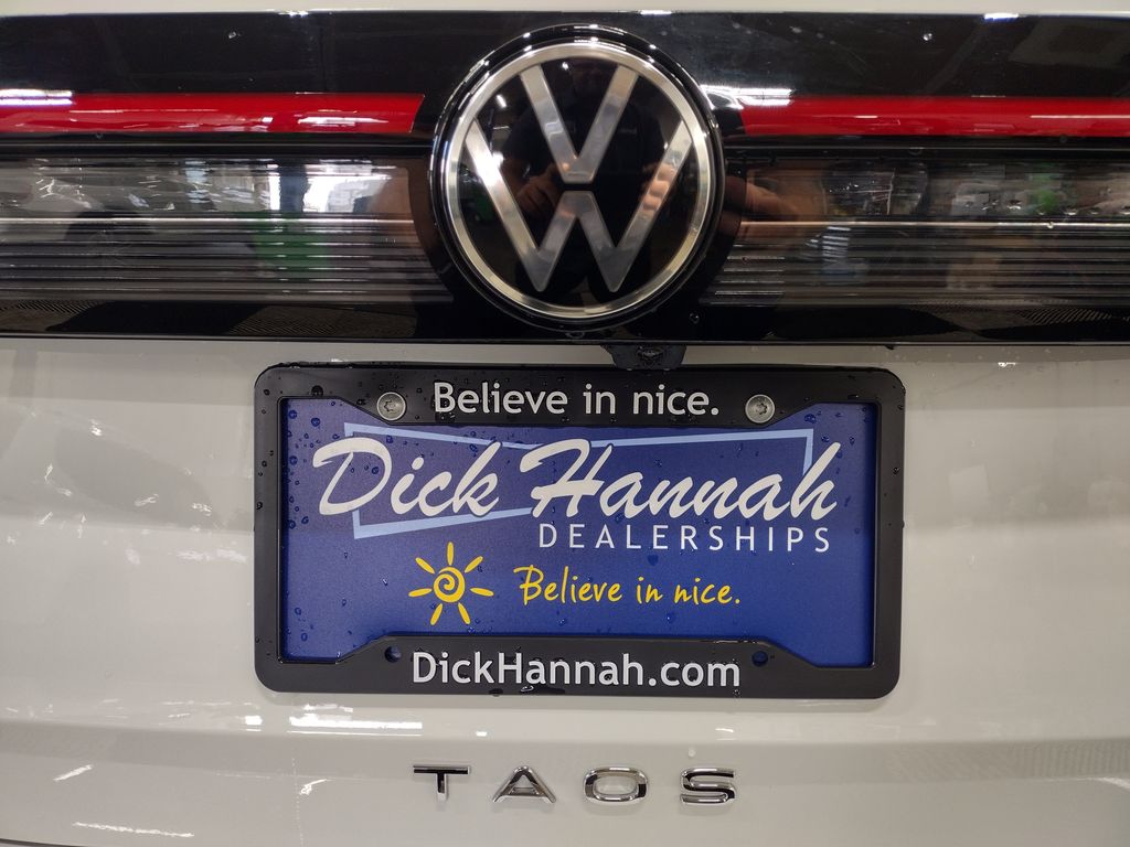 2025 Volkswagen Taos 1.5T SE