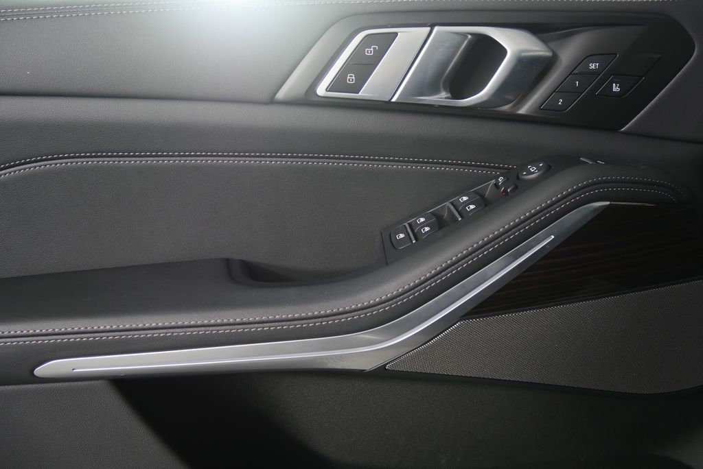 Thumbnail: 2025 BMW X5 - 8