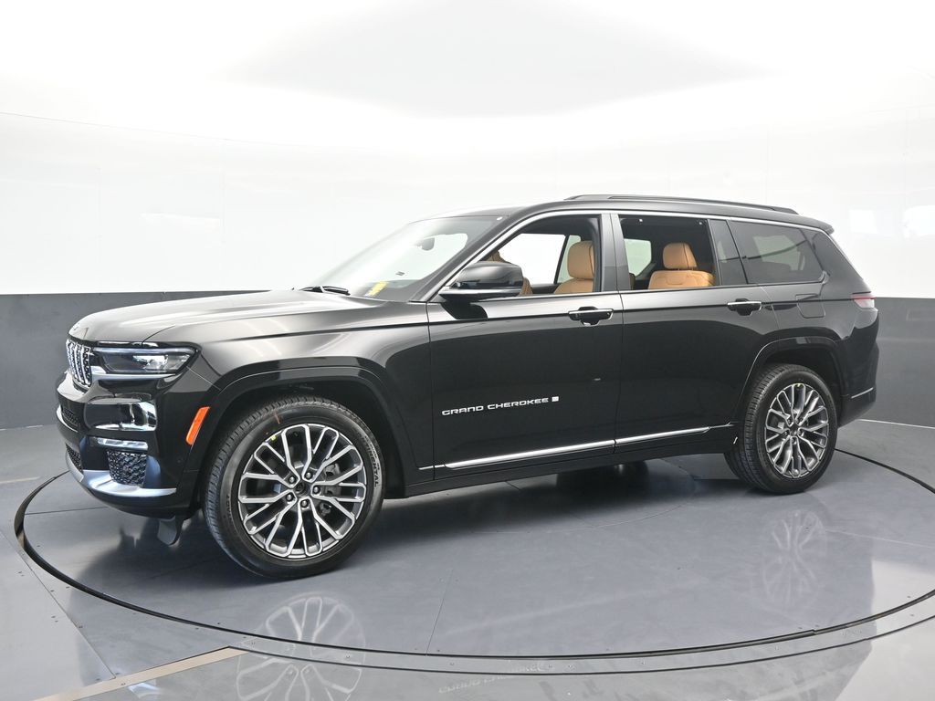 New 2025 Diamond Black Crystal Pearlcoat Jeep Summit image 2