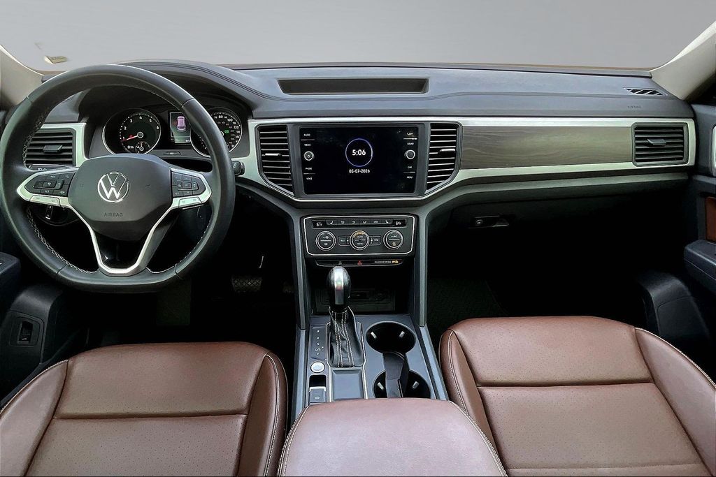 2021 Volkswagen Atlas 3.6L V6 SE w/Technology White at DeMontrond Auto Country