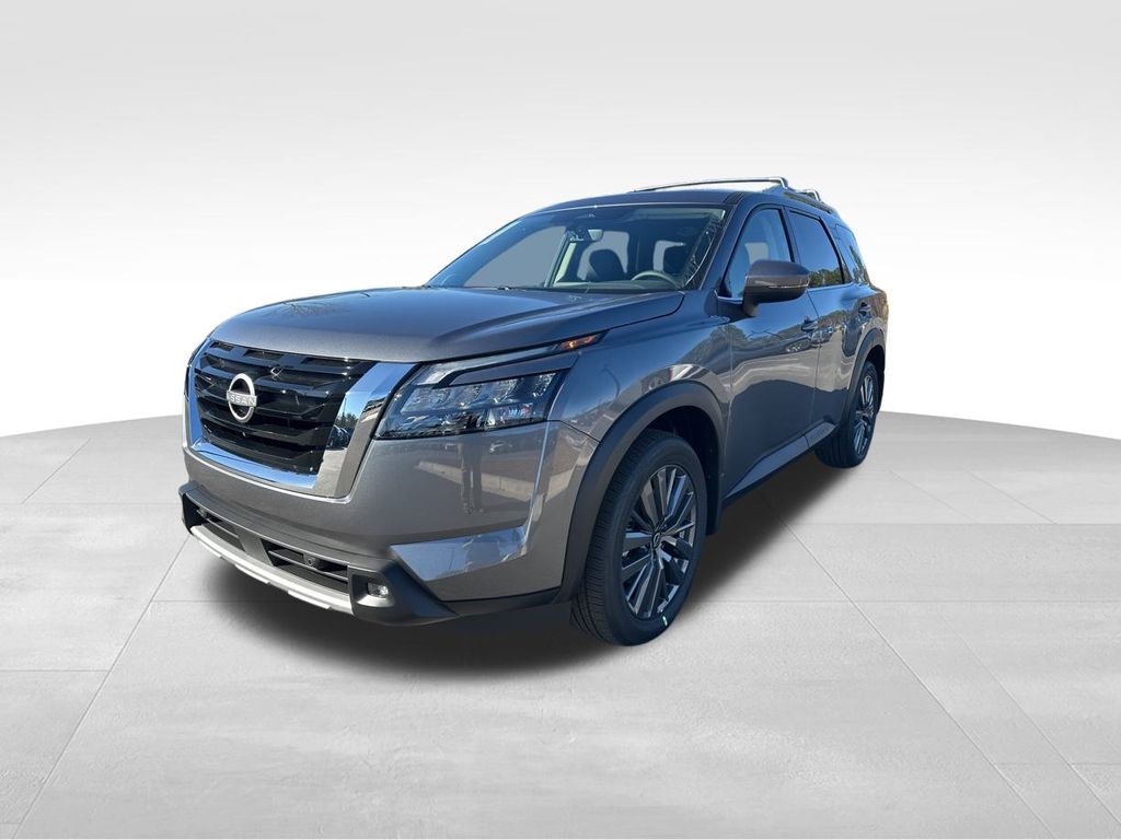 2025 Nissan Pathfinder SL 5