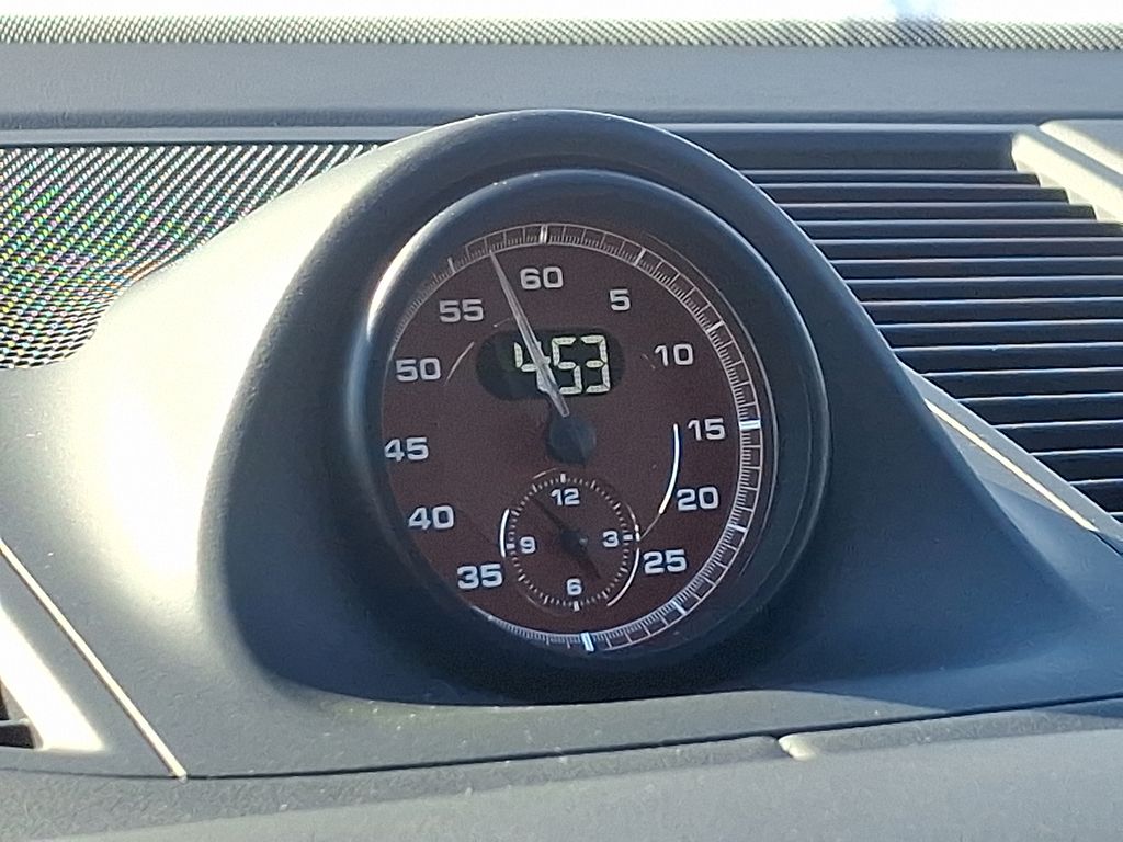 Thumbnail: 2026 Porsche Macan - 22