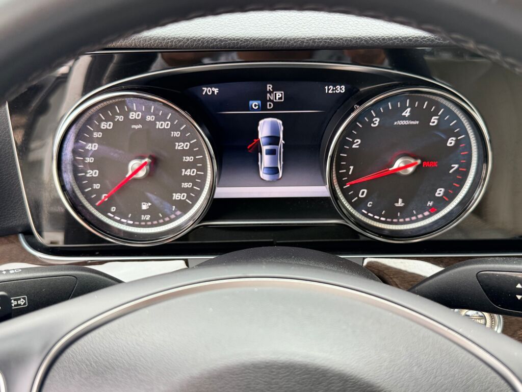 Thumbnail: 2017 Mercedes-Benz E-Class - 26