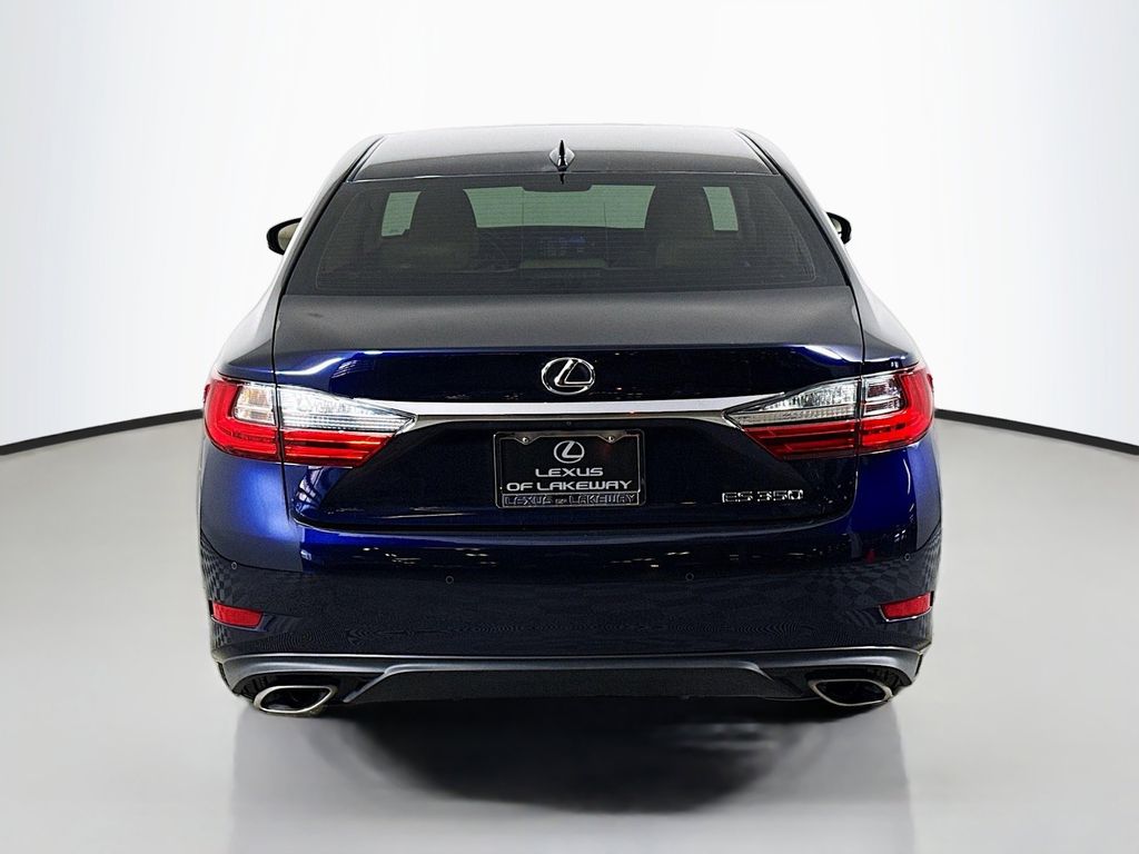 Thumbnail: 2018 Lexus ES - 6