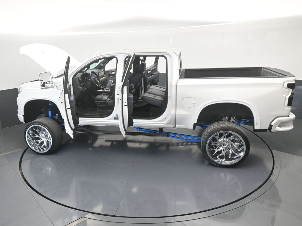Used 2022 Iridescent Pearl Tricoat Chevrolet High Country image 86