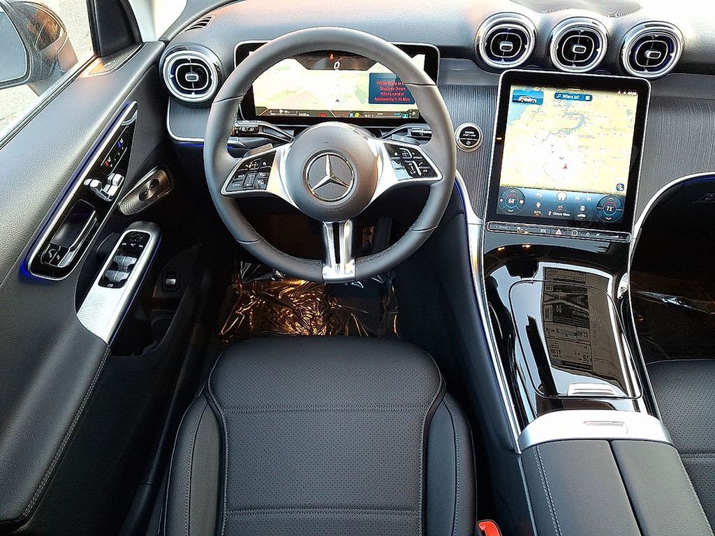 Thumbnail: 2026 Mercedes-Benz GLC - 7