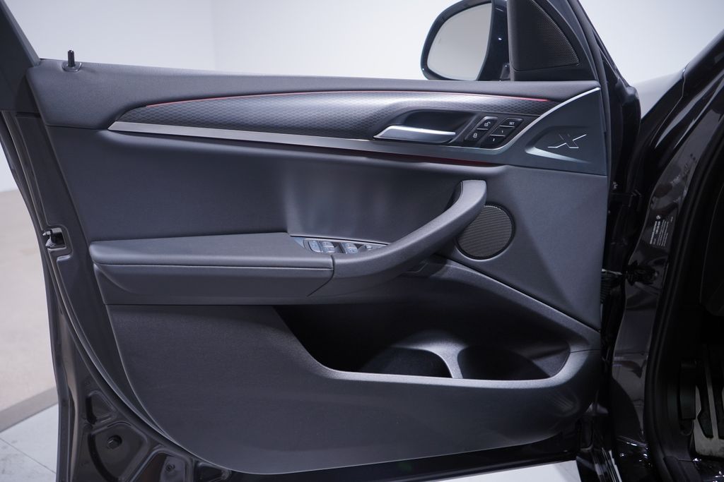 Thumbnail: 2022 BMW X3 - 16